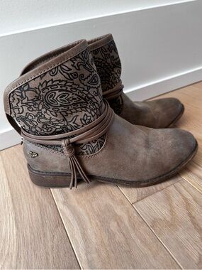 ROXY Western Style Ankle Boots